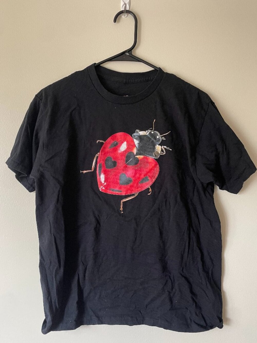 Ladybug Y2K Baby Tee Cute 90s Trendy Insect Shirt Y2K Vintage Bug Graphic Top